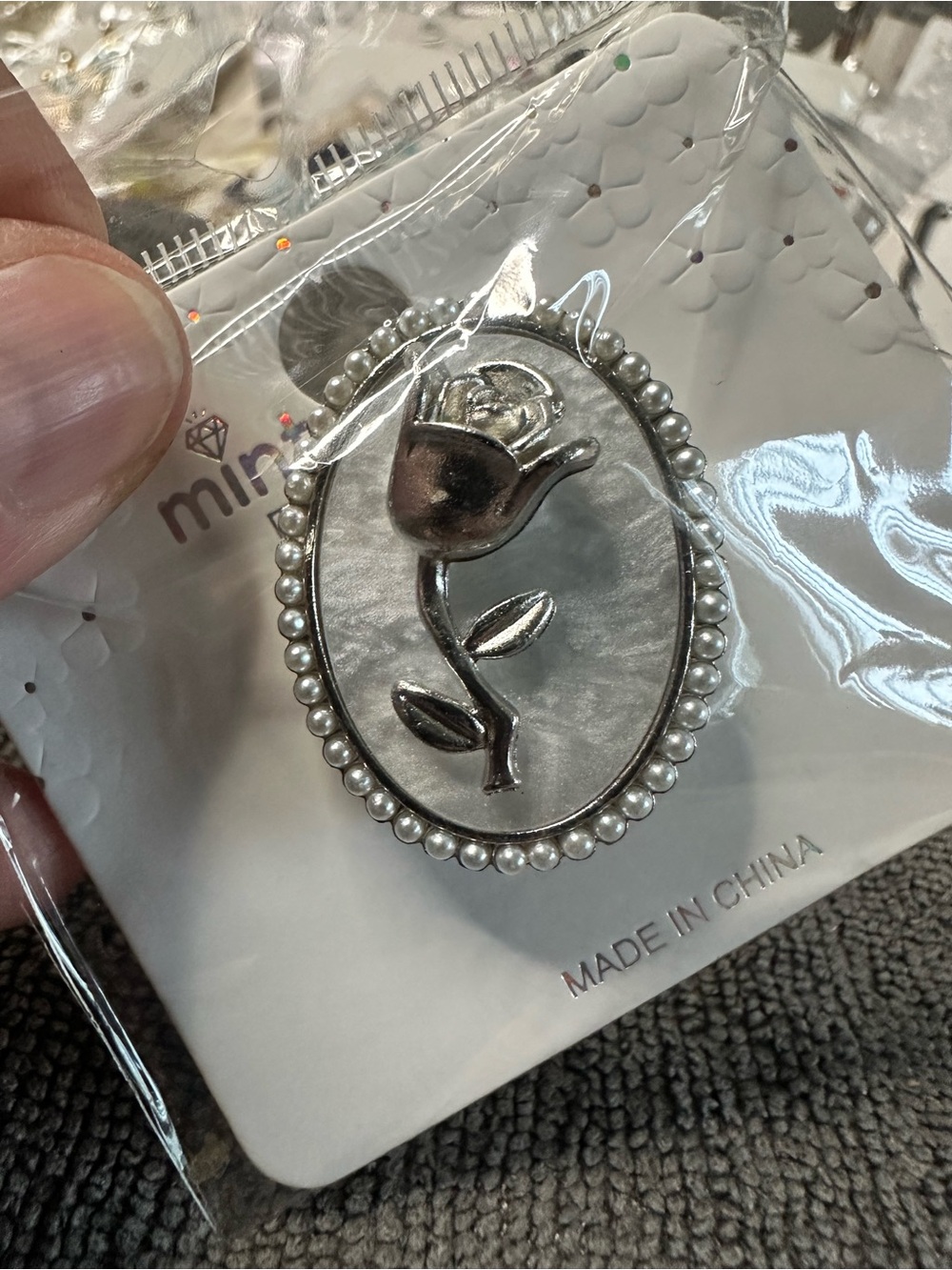 Silver Rose Pearl-Edge Oval Brooch
